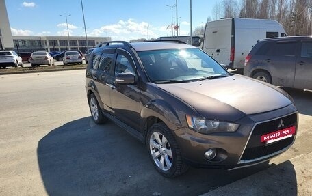 Mitsubishi Outlander III рестайлинг 3, 2011 год, 1 300 000 рублей, 7 фотография