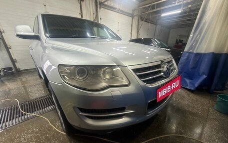 Volkswagen Touareg III, 2008 год, 1 195 000 рублей, 2 фотография