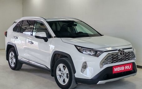 Toyota RAV4, 2020 год, 2 900 000 рублей, 3 фотография