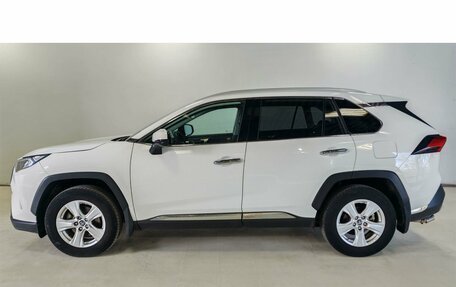 Toyota RAV4, 2020 год, 2 900 000 рублей, 8 фотография