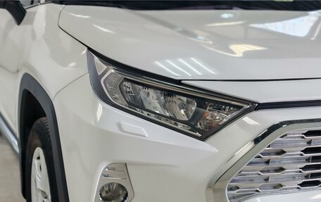 Toyota RAV4, 2020 год, 2 900 000 рублей, 9 фотография