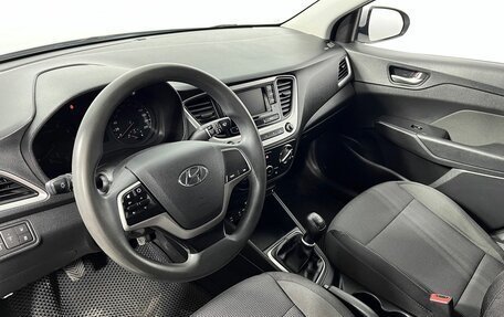Hyundai Solaris II рестайлинг, 2018 год, 1 380 000 рублей, 10 фотография