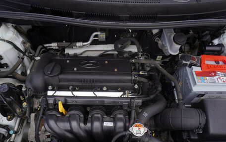 Hyundai Solaris II рестайлинг, 2013 год, 711 000 рублей, 21 фотография