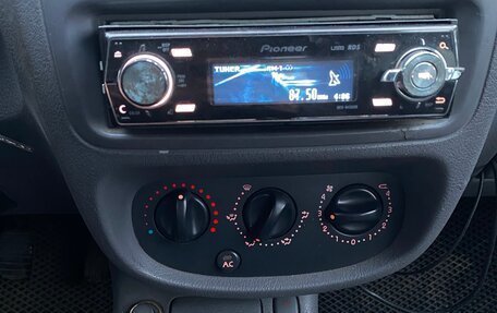 Renault Clio III, 2001 год, 9 фотография