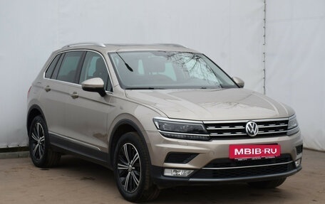 Volkswagen Tiguan II, 2017 год, 2 868 000 рублей, 3 фотография