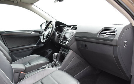 Volkswagen Tiguan II, 2017 год, 2 868 000 рублей, 9 фотография