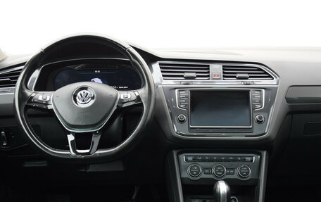 Volkswagen Tiguan II, 2017 год, 2 868 000 рублей, 12 фотография