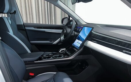 Geely Atlas, 2025 год, 3 970 990 рублей, 9 фотография