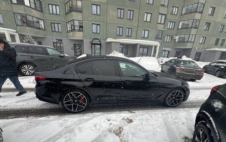 BMW 5 серия, 2018 год, 2 400 000 рублей, 4 фотография