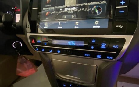 Toyota Land Cruiser Prado 150 рестайлинг 2, 2022 год, 6 фотография