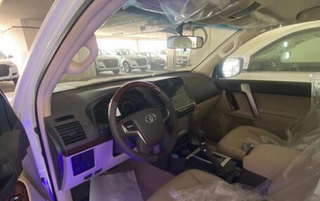 Toyota Land Cruiser Prado 150 рестайлинг 2, 2022 год, 5 фотография