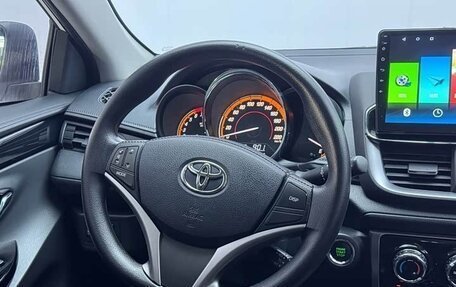 Toyota Yaris XP150 рестайлинг, 2023 год, 1 470 000 рублей, 11 фотография
