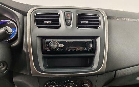 Renault Logan II, 2015 год, 699 000 рублей, 14 фотография