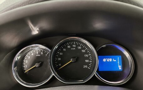 Renault Logan II, 2015 год, 699 000 рублей, 12 фотография