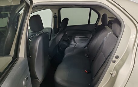 Renault Logan II, 2015 год, 699 000 рублей, 11 фотография