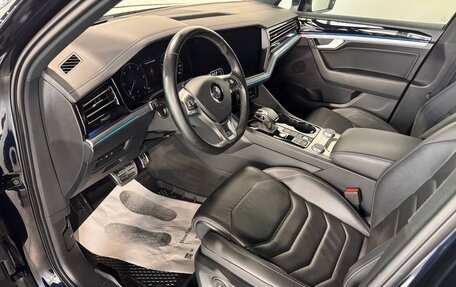 Volkswagen Touareg III, 2019 год, 5 390 000 рублей, 13 фотография