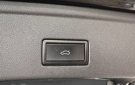 Volkswagen Touareg III, 2019 год, 5 390 000 рублей, 24 фотография