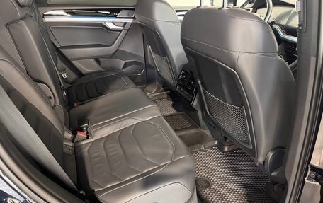 Volkswagen Touareg III, 2019 год, 5 390 000 рублей, 20 фотография