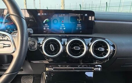 Mercedes-Benz A-Класс, 2023 год, 2 204 000 рублей, 10 фотография