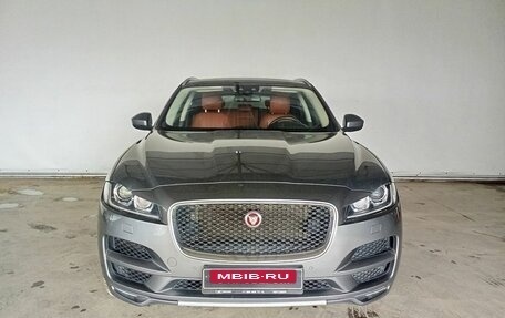 Jaguar F-Pace, 2017 год, 2 500 000 рублей, 2 фотография
