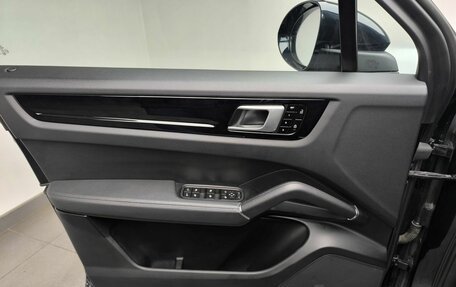 Porsche Cayenne III, 2020 год, 7 098 000 рублей, 16 фотография
