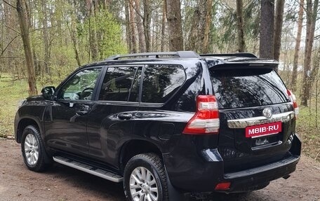 Toyota Land Cruiser Prado 150 рестайлинг 2, 2015 год, 3 350 000 рублей, 4 фотография