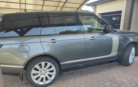 Land Rover Range Rover IV рестайлинг, 2015 год, 3 900 000 рублей, 10 фотография