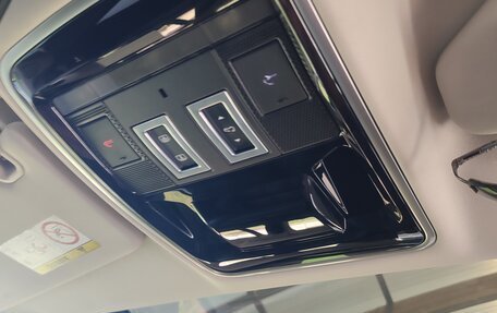 Land Rover Range Rover IV рестайлинг, 2015 год, 3 900 000 рублей, 12 фотография