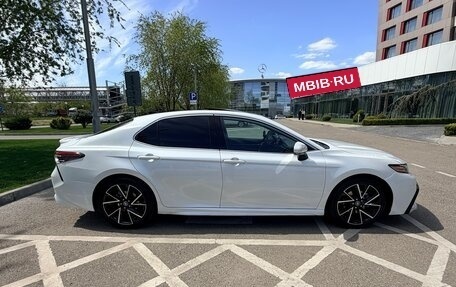 Toyota Camry, 2021 год, 2 385 000 рублей, 3 фотография