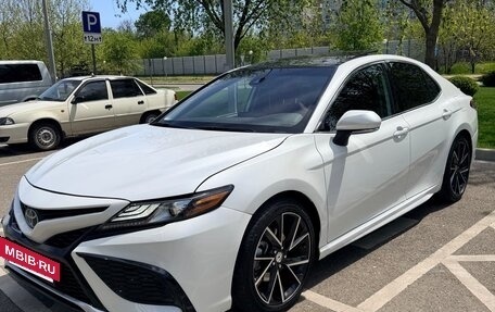 Toyota Camry, 2021 год, 2 385 000 рублей, 2 фотография