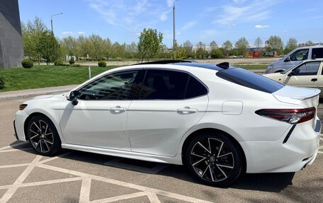 Toyota Camry, 2021 год, 2 385 000 рублей, 7 фотография