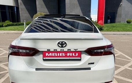 Toyota Camry, 2021 год, 2 385 000 рублей, 5 фотография