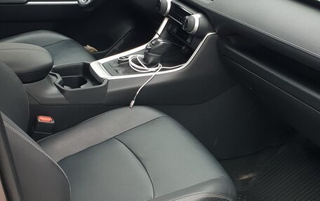 Toyota RAV4, 2021 год, 3 530 000 рублей, 7 фотография