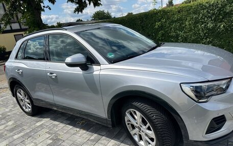 Audi Q3, 2022 год, 1 900 000 рублей, 2 фотография