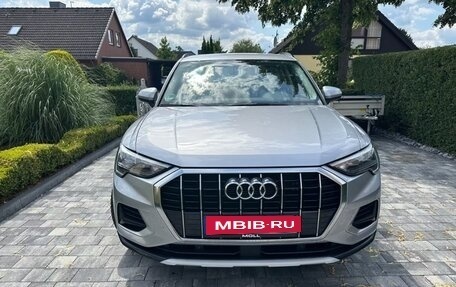 Audi Q3, 2022 год, 1 900 000 рублей, 3 фотография