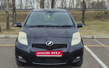 Toyota Vitz, 2010 год, 550 000 рублей, 2 фотография