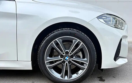 BMW 1 серия, 2022 год, 1 785 000 рублей, 19 фотография