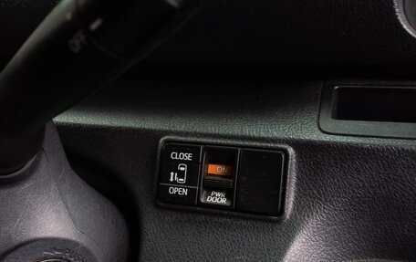 Toyota Sienta II, 2019 год, 1 569 000 рублей, 12 фотография