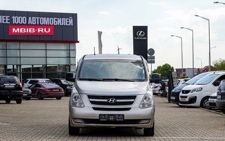 Hyundai H-1 II рестайлинг, 2012 год, 1 895 000 рублей, 2 фотография