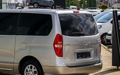 Hyundai H-1 II рестайлинг, 2012 год, 1 895 000 рублей, 10 фотография