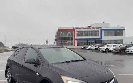 Opel Astra J, 2013 год, 540 000 рублей, 2 фотография