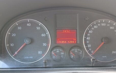 Volkswagen Touran III, 2008 год, 689 000 рублей, 1 фотография