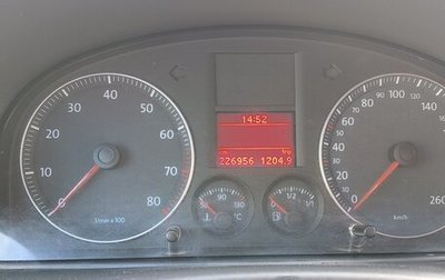 Volkswagen Touran III, 2008 год, 689 000 рублей, 1 фотография