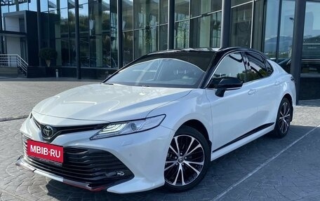Toyota Camry, 2020 год, 3 249 000 рублей, 1 фотография