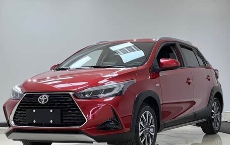 Toyota Yaris XP150 рестайлинг, 2022 год, 1 394 000 рублей, 1 фотография