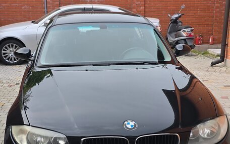 BMW 1 серия, 2009 год, 760 000 рублей, 1 фотография