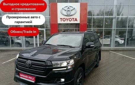 Toyota Land Cruiser 200, 2017 год, 6 800 000 рублей, 1 фотография