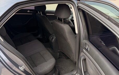 Volkswagen Jetta VI, 2010 год, 650 000 рублей, 19 фотография