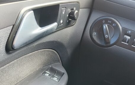Volkswagen Touran III, 2008 год, 689 000 рублей, 4 фотография