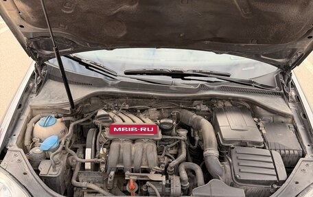 Volkswagen Jetta VI, 2010 год, 650 000 рублей, 23 фотография